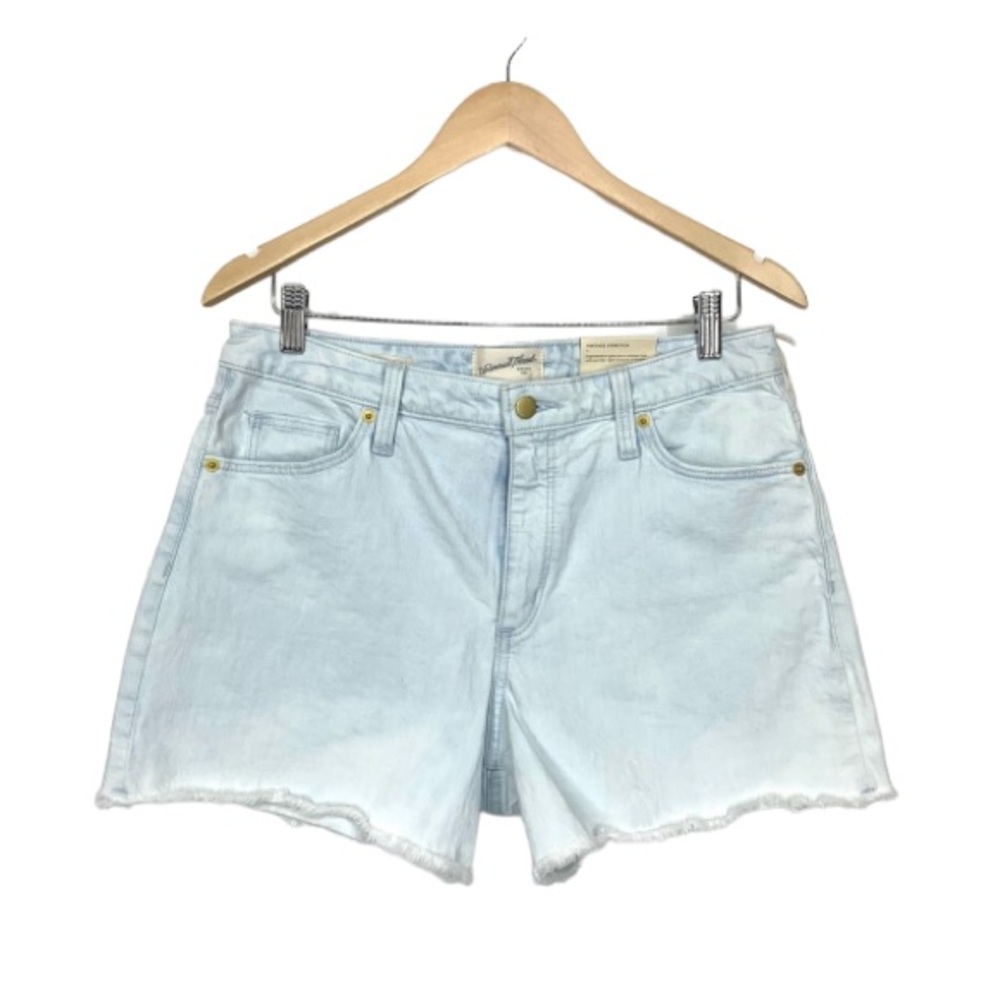 Universal Thread Raw Fringe Hem Light Fade Wash Vintage Midi Jean Shorts Size 10